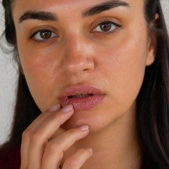 Chapped lips concern image